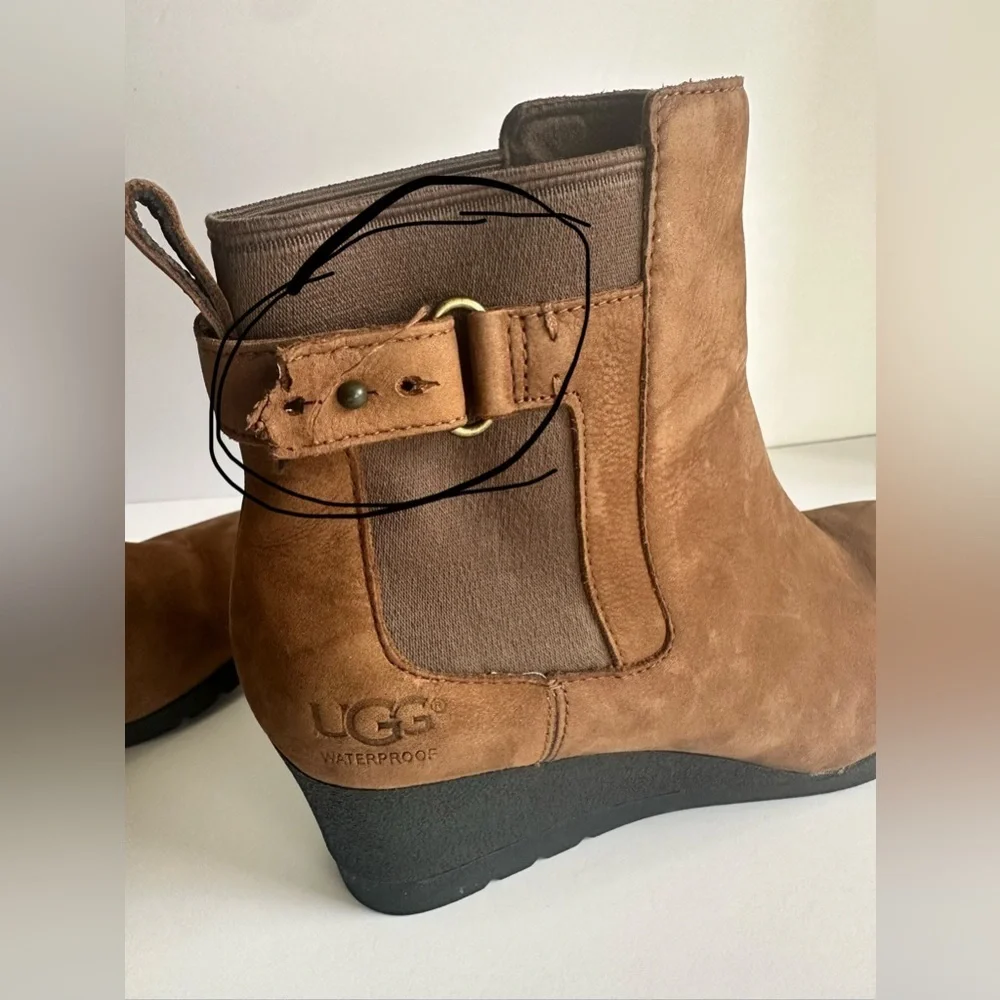 UGG Leather Waterproof Indra Wedge Pull On Ankle Boots USA Size 8.5